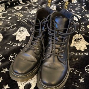 Dr Martens Luana boots